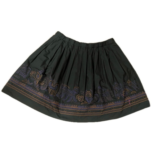 Dkny Dresses & Skirts - DKNY black skirt embroidered animals luxury elegant classy mini full pleated